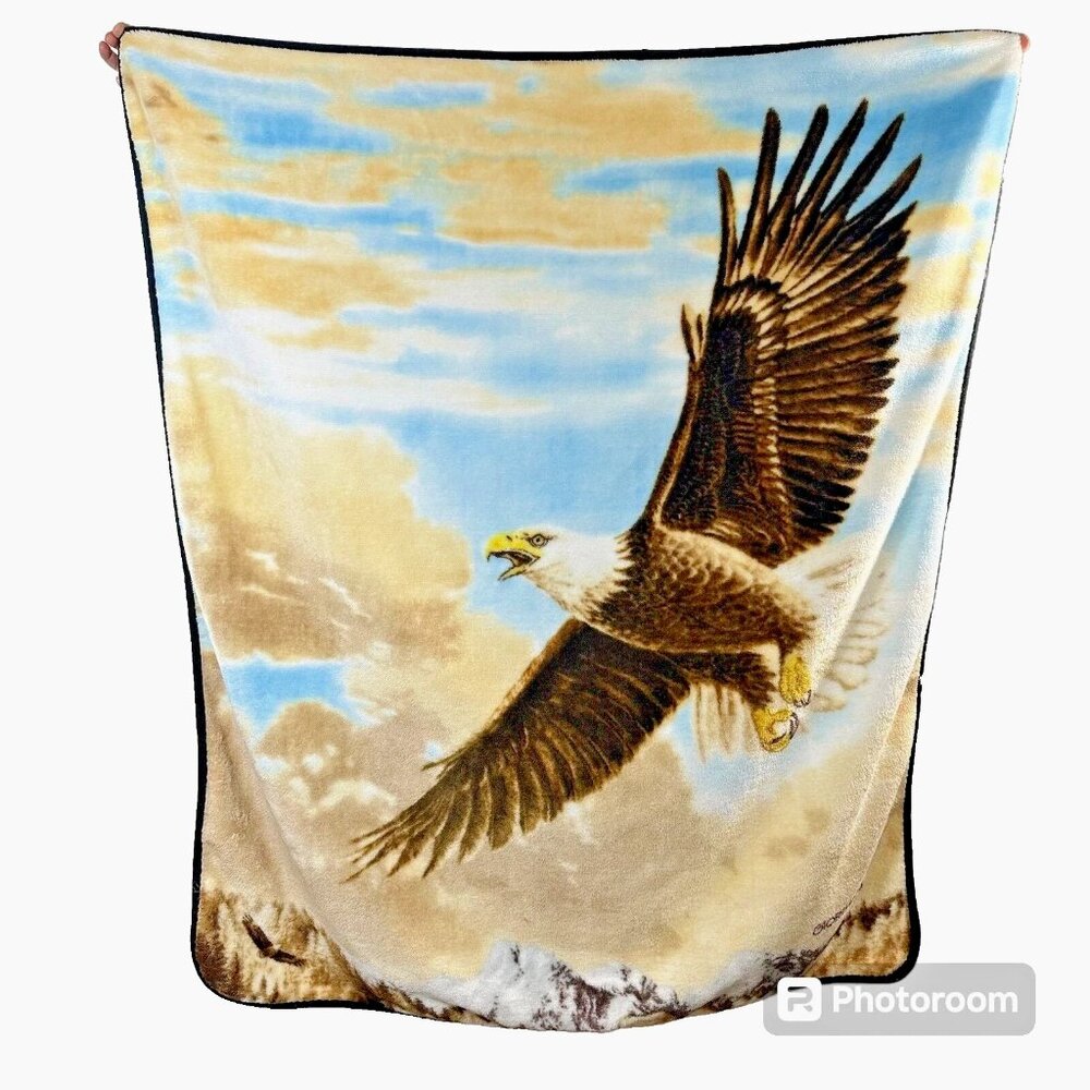 Vintage Giordano Bald Eagle Fleece Throw – Cottagecore Cozy, Rustic Americana